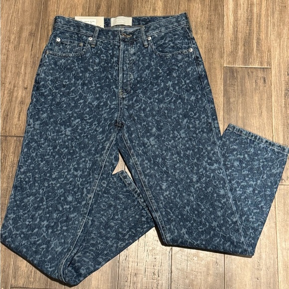 Everlane - The 90’s Cheeky Jean - Dark Painterly Strokes - Picture 4 of 11